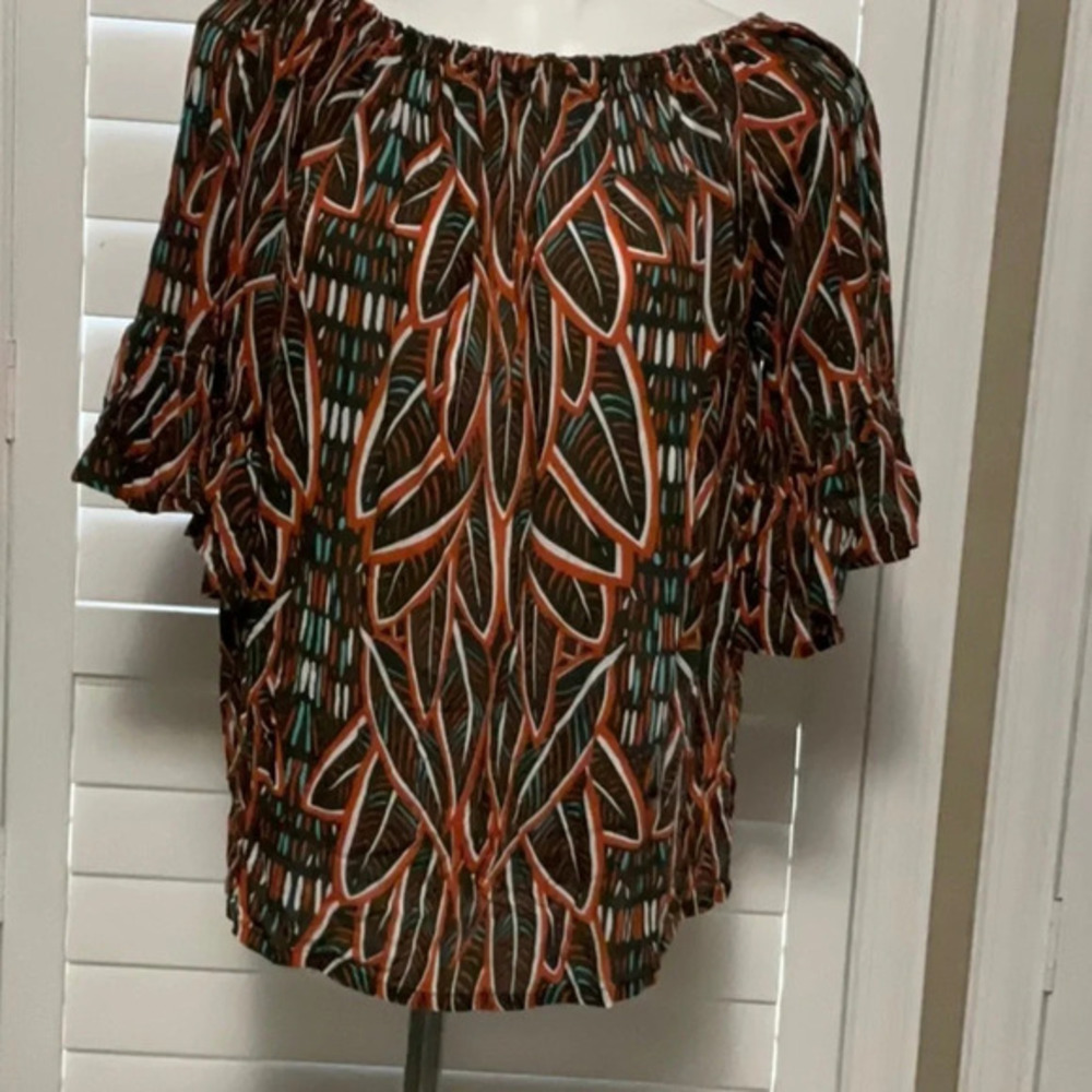 One One  EUC  Bust 44"  Size XXL